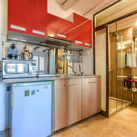 Apartamento En La Plaza De Lavapies Para 4 Personas Madrid Kültér fotó