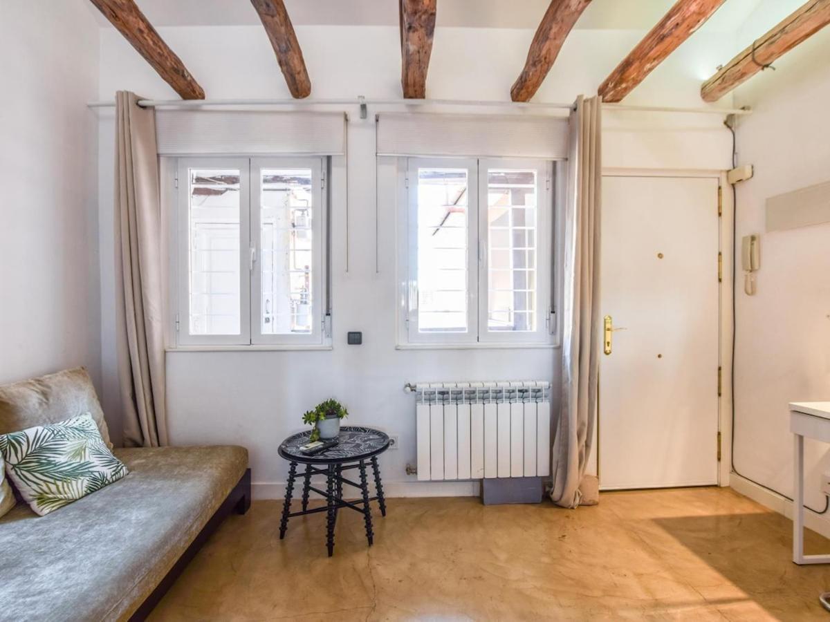 Apartamento En La Plaza De Lavapies Para 4 Personas Madrid Kültér fotó