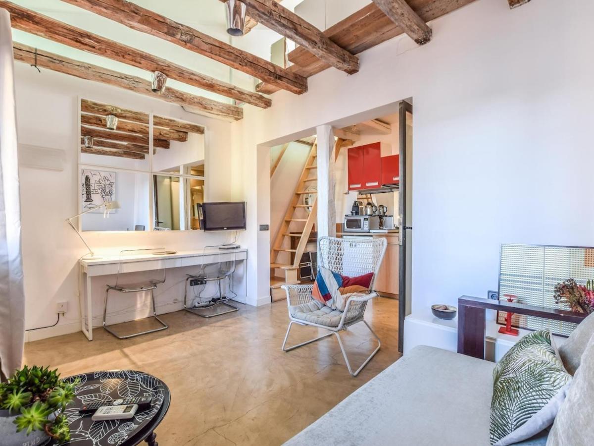 Apartamento En La Plaza De Lavapies Para 4 Personas Madrid Kültér fotó