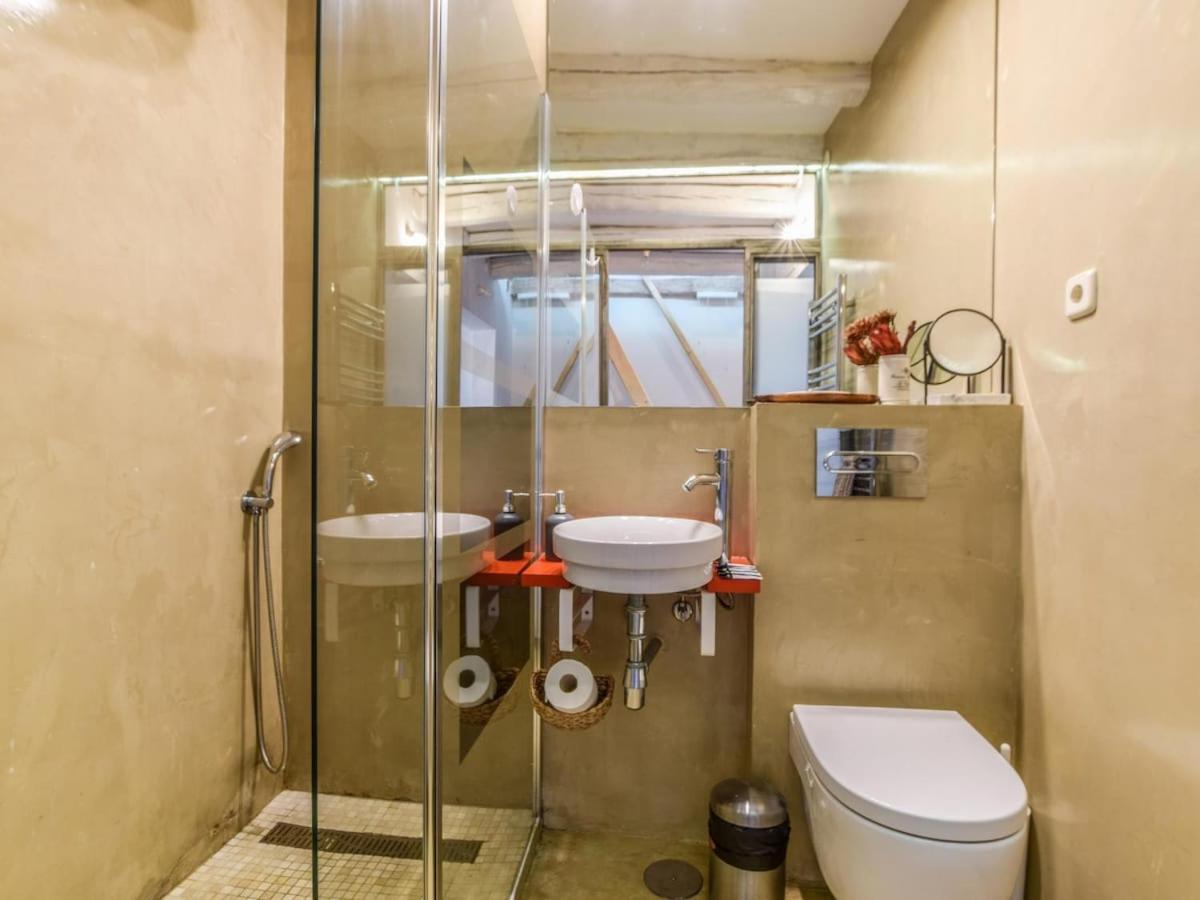 Apartamento En La Plaza De Lavapies Para 4 Personas Madrid Kültér fotó