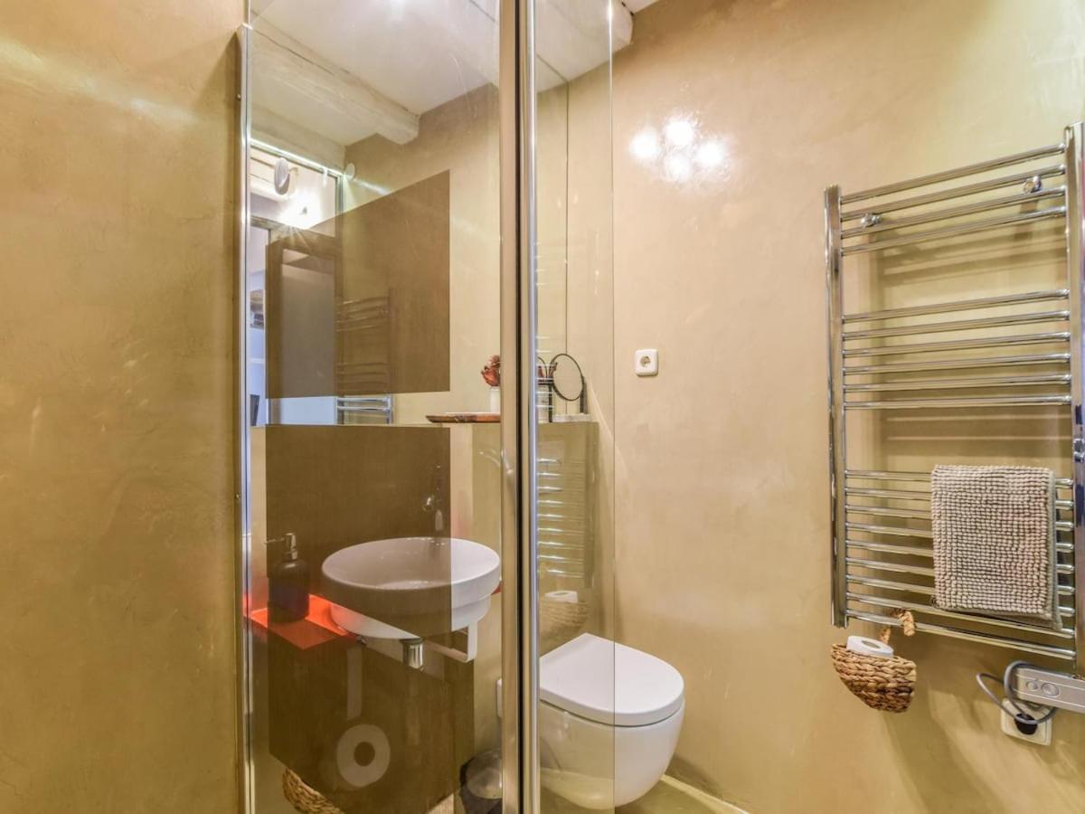 Apartamento En La Plaza De Lavapies Para 4 Personas Madrid Kültér fotó
