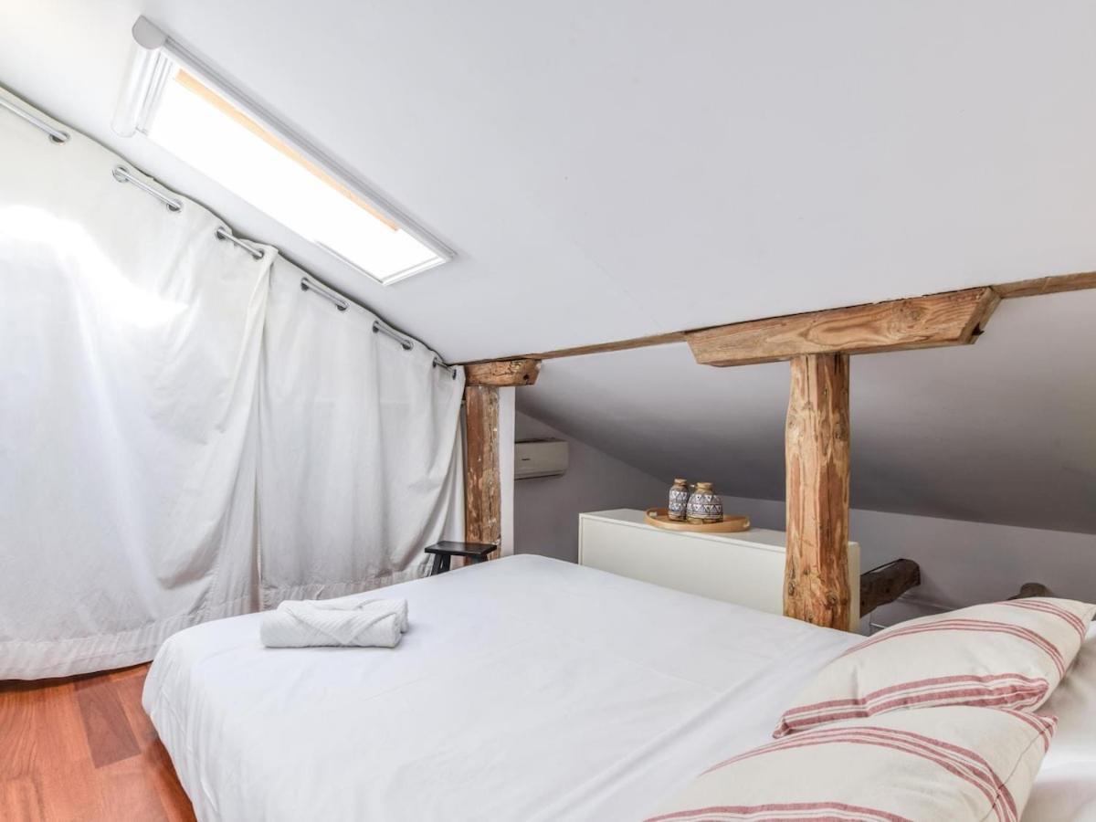 Apartamento En La Plaza De Lavapies Para 4 Personas Madrid Kültér fotó